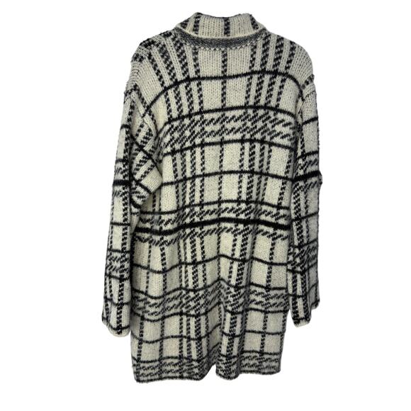 L*SPACE Stirling Sweater Coat in Plaid Ivory Black Women’s XL Cozy Quiet Luxury - Picture 4 of 10